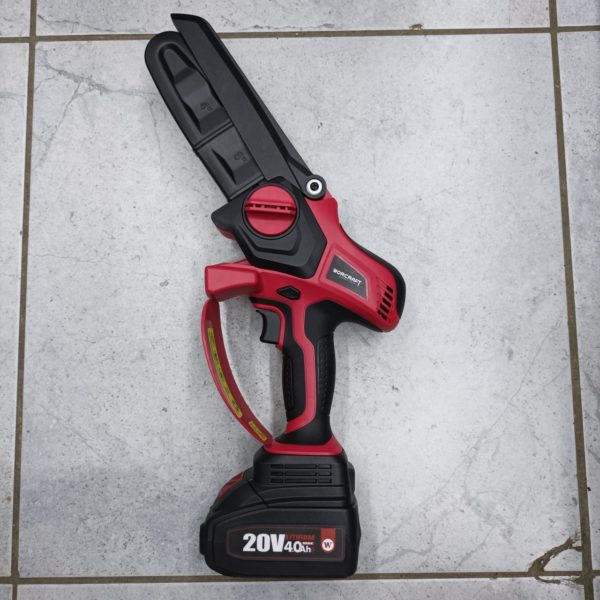 Аккумуляторная цепная мини-пила Worcraft