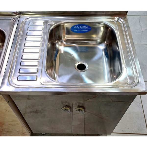 Кухонная раковина с тумбой