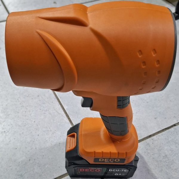 Аккумуляторная воздуходувка DECO мощностью 800 Вт
