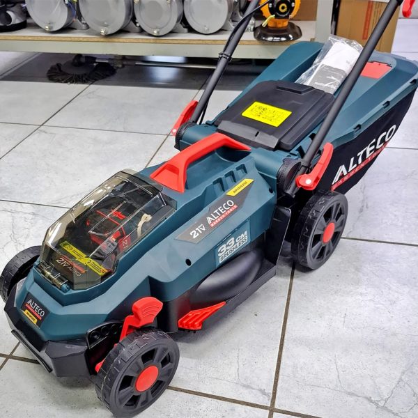 Газонокосилка Alteco объемом 30 литров