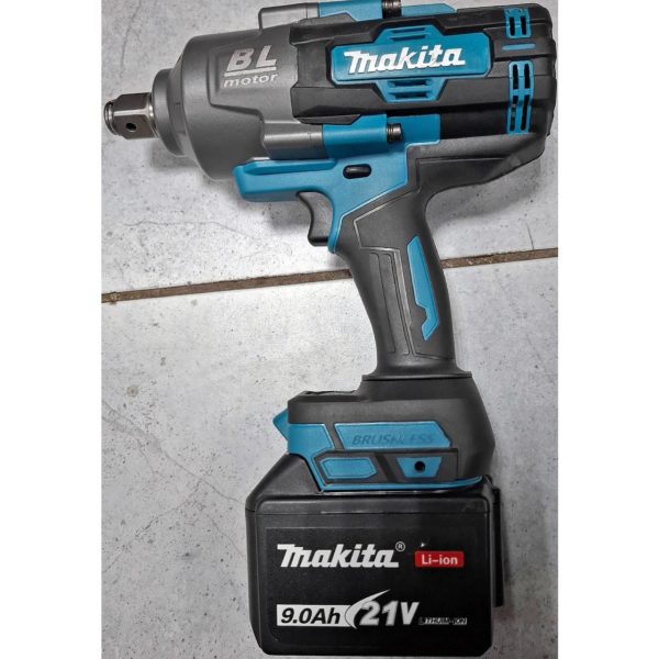 Гайковерт (импакт) Makita моментом силы 2800 Н∙м