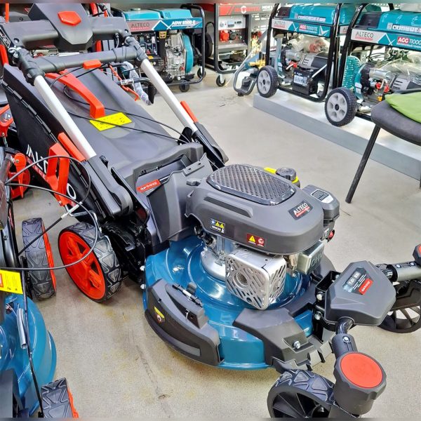 Газонокосилка Alteco мощностью 7 л.с