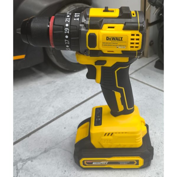 Шуруповерт DeWalt 2000 оборотов-в-мин