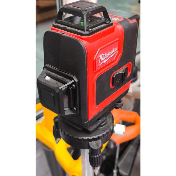 Лазерный уровень Milwaukee (с треногой)