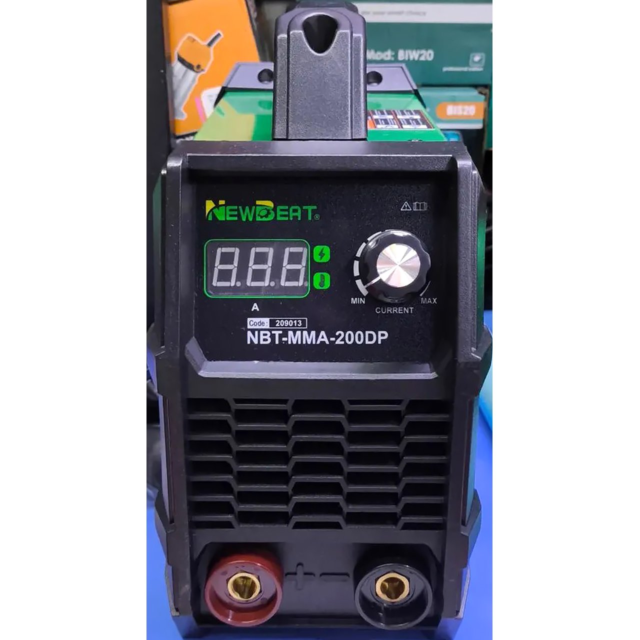 Сварочный аппарат NewBeat мощностью 4.8 кВА (инверторный) 2 Сварочный аппарат NewBeat мощностью 4.8 кВА (инверторный)