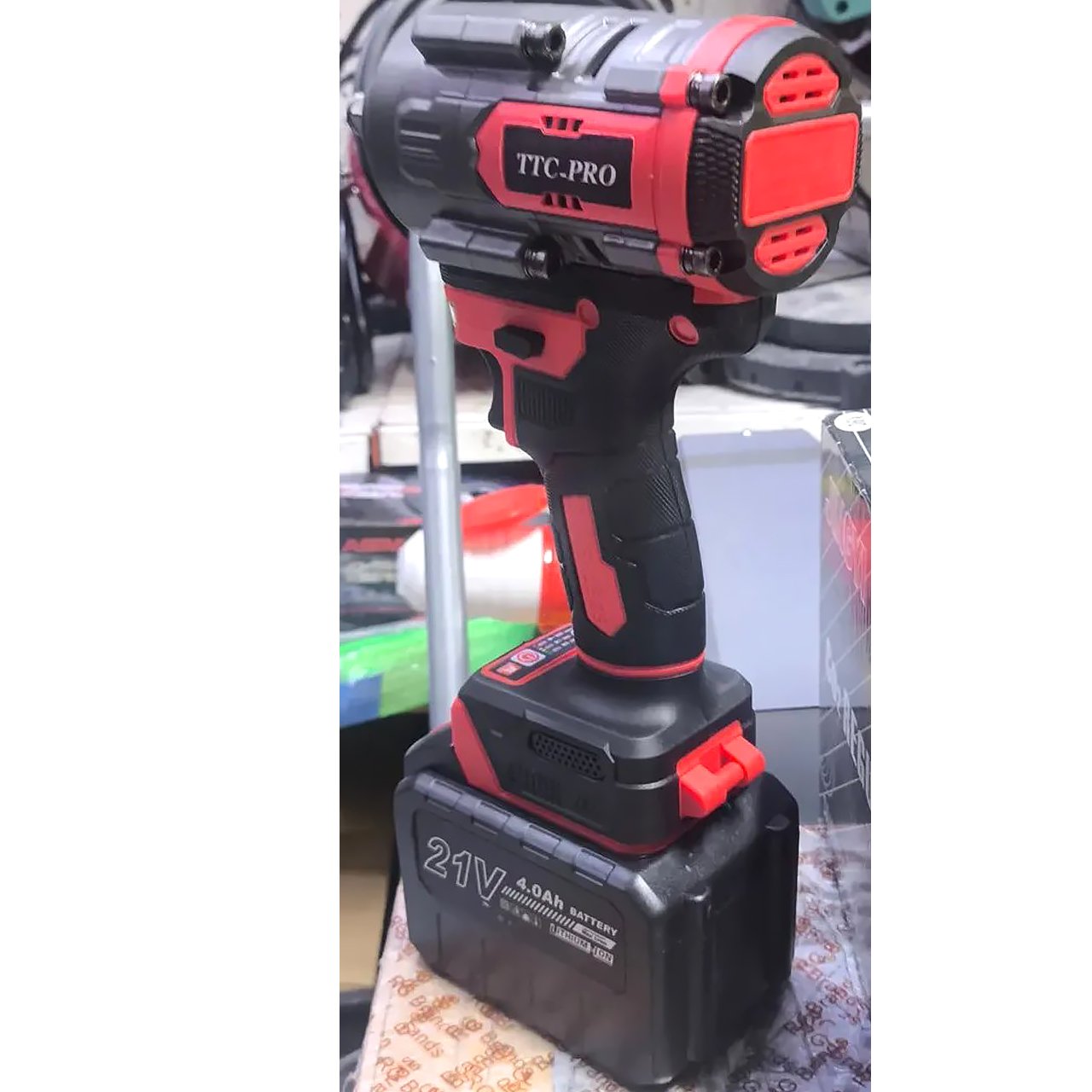 Гайковёрт TTC-PRO моментом силы 700 Н∙м