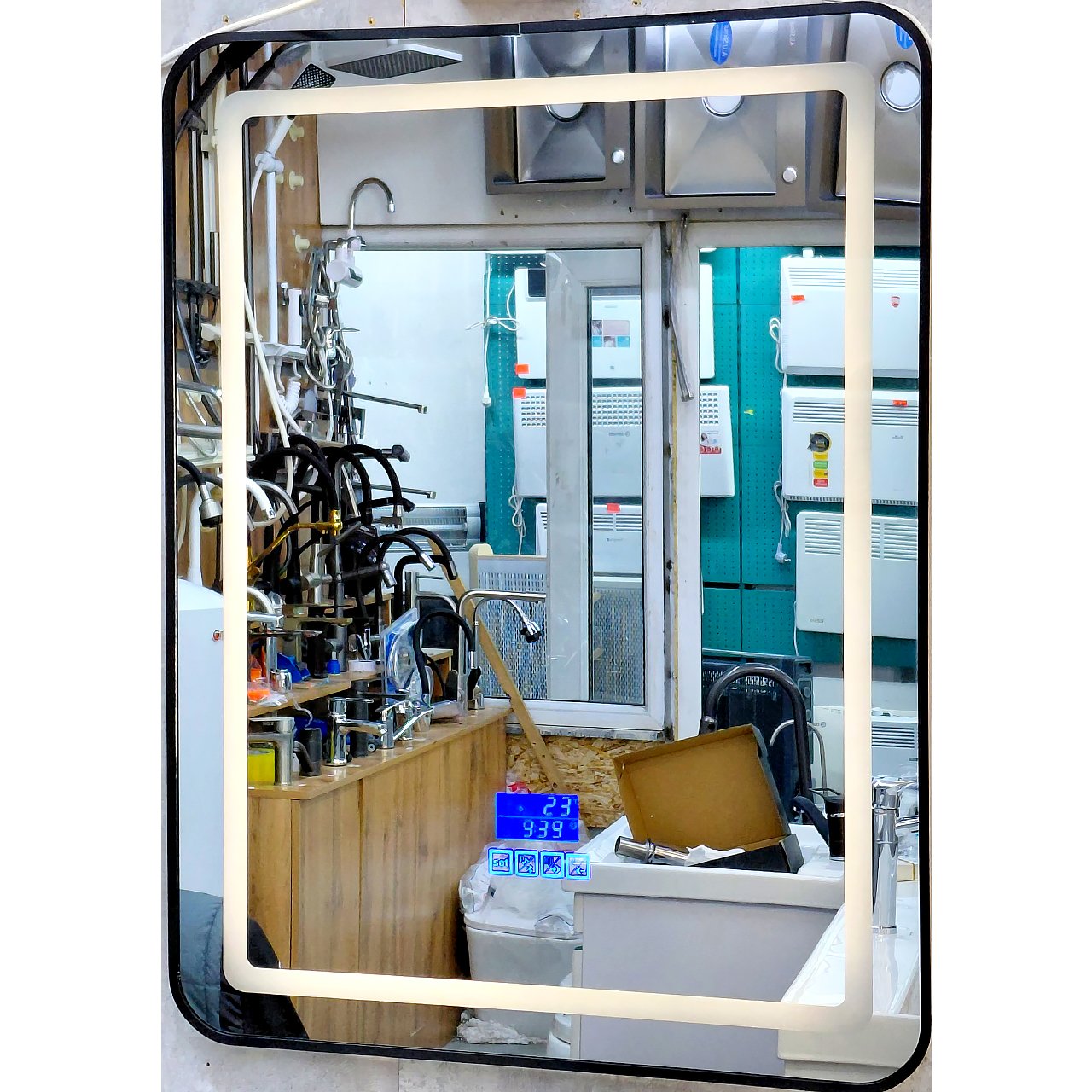 Умное настенное зеркало с подсветкой и Bluetooth-колонкой