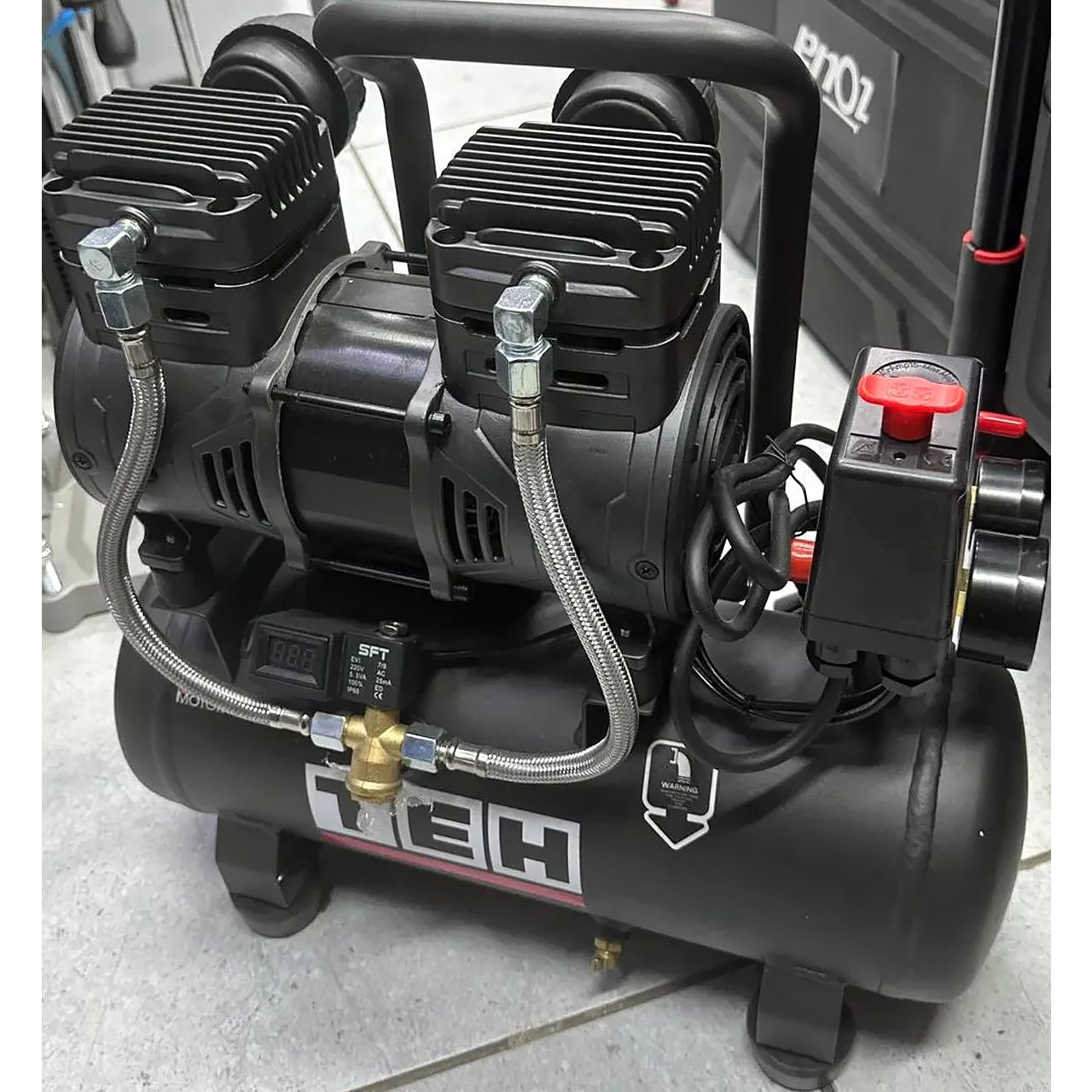 Компрессор поршневой TEH 190 литров-в-минуту