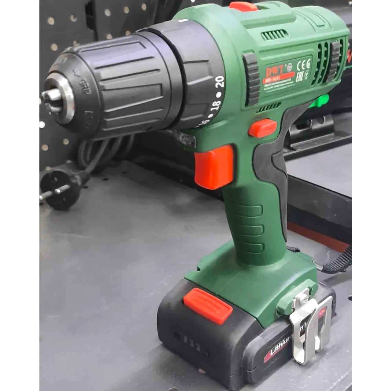 Шуруповерт DWT 1250 оборотов-в-мин