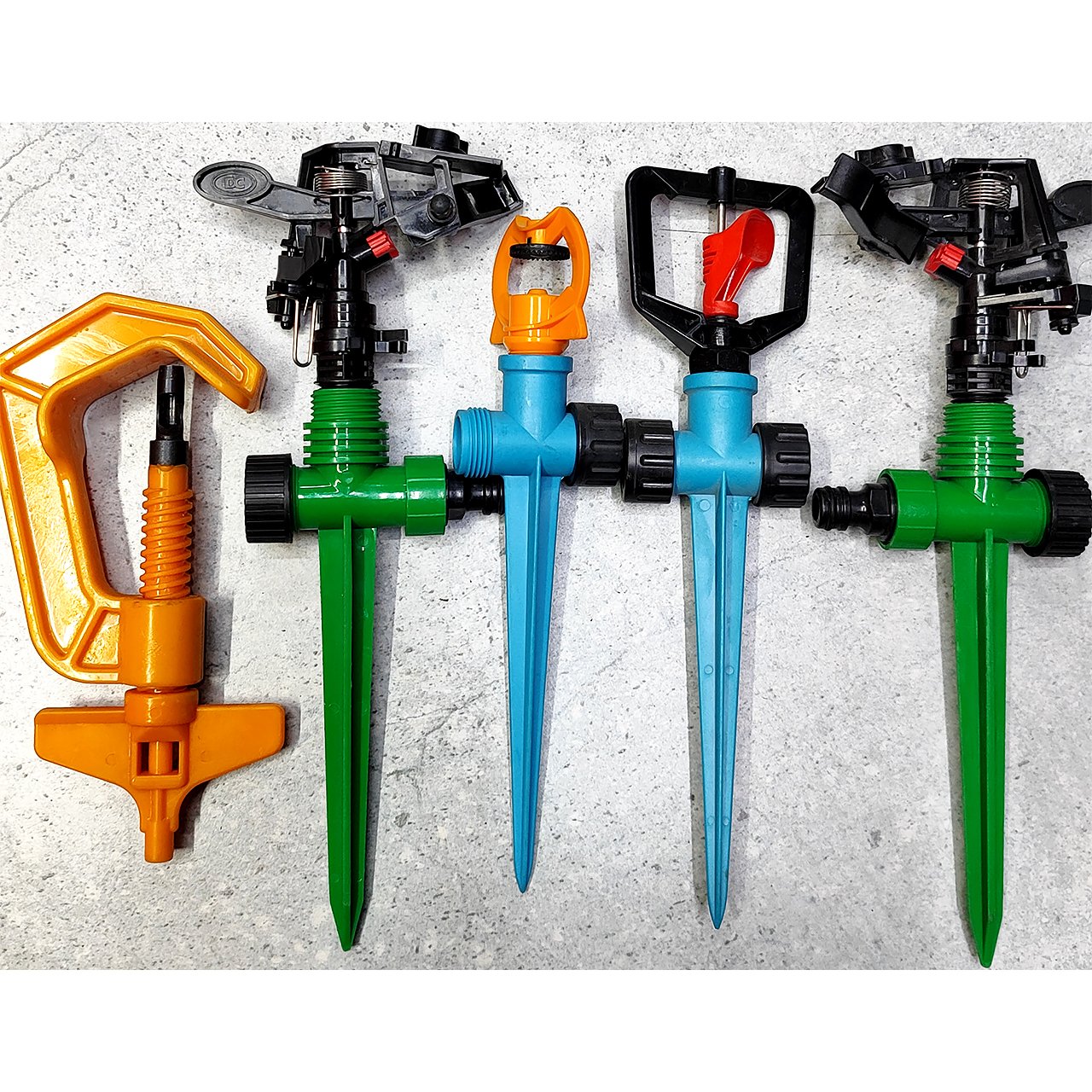 Форсунки для полива в ассортименте