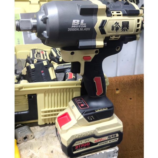 Гайковерт BLmotor моментом силы 2200 Н∙м