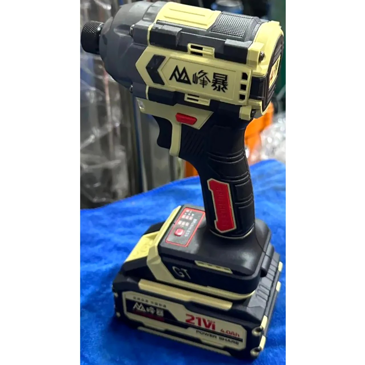 Гайковерт моментом силы 280 Н∙м