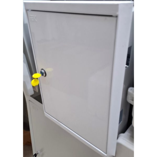 Установочный электрощит IEK 31 × 40 см
