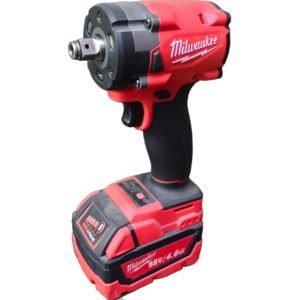 Гайковерт Milwaukee 4400 оборотов-в-мин